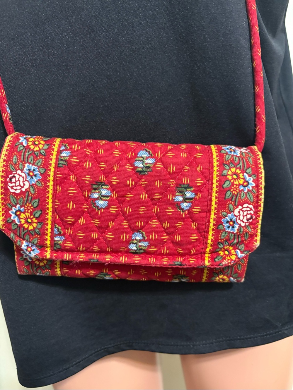 Vera Bradley crossbody Provincial Red quilted tri-fold wallet detachable strap